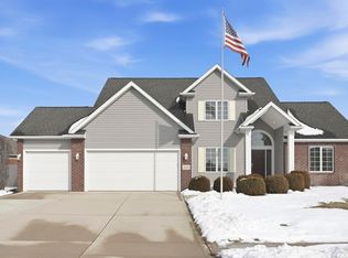 4616 Homestead Trl, Woodburn, IN 46797