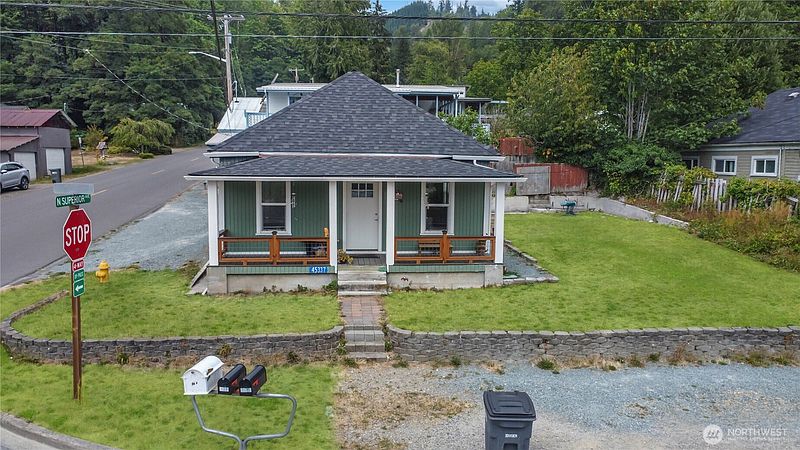 2nd image of 45337 Main Street