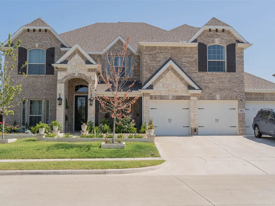 313 Airlene Ln