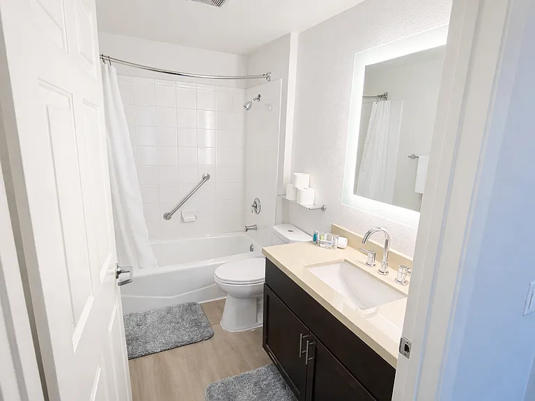 10740 Wilshire Blvd #609 — Photo 16