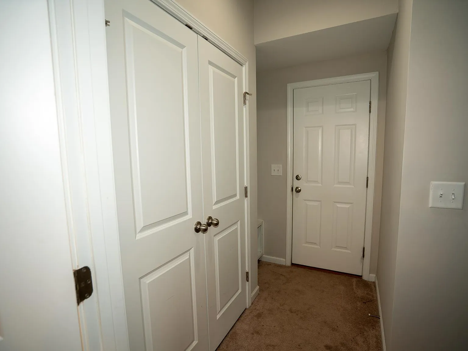 4 bed, 3.5 bath, 2347 sqft, $2,345 — Photo 3