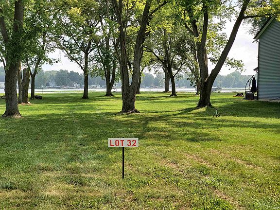 2nd image of Ln Ln #220-lot 32