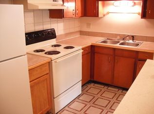 4137 Locust St APT 3, Kansas City, MO 64110