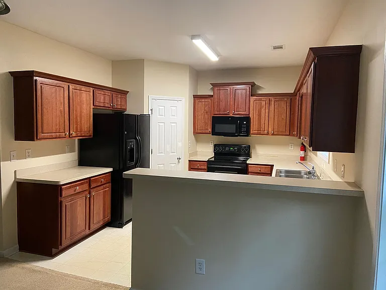 2263 Crimson Creek Ln — Photo 3