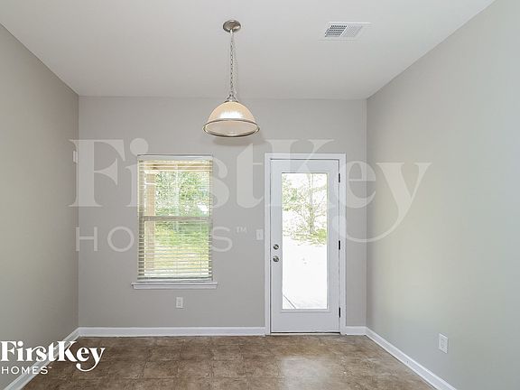 5th image of 7807 Wrotham Cir