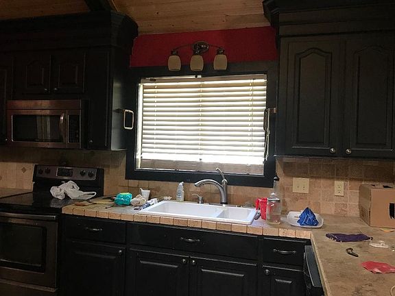 3rd image of 407 Bay Park Dr