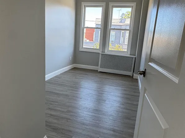 1515 Kerrigan Avenue image 12 of 14