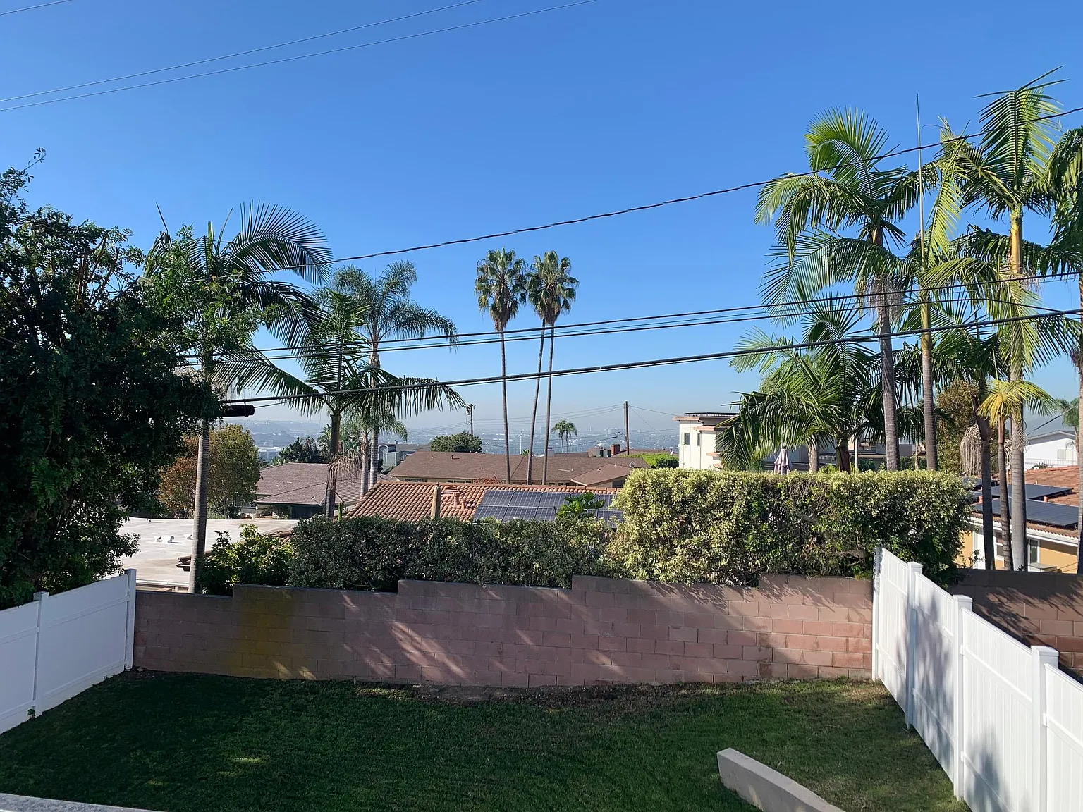 5 bed, 3.5 bath, 2300 sqft, $5,800 — Photo 3