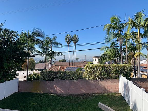 3rd image of 5137 Reynier Ave