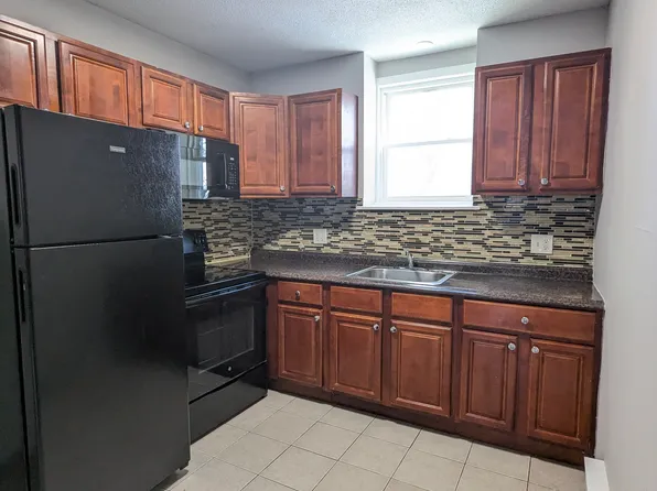 137 Hillcrest Ave, Waterbury, CT