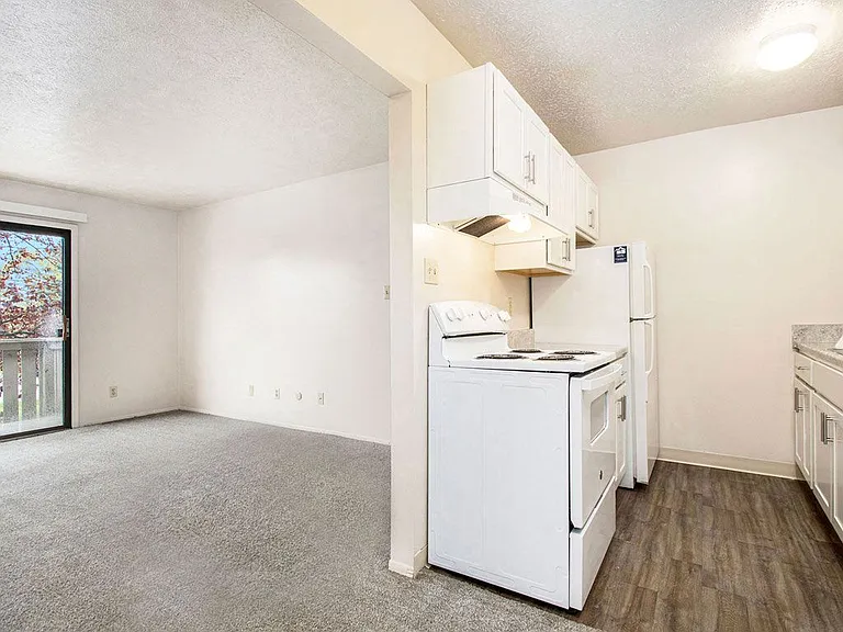 Wingate Apartments — Photo 23