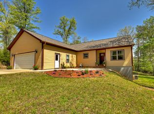 212 Farmer Cir, Mineral Bluff, GA 30559