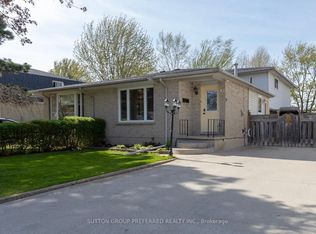 95 Scotchmere Cres, London, ON N6E 1Z9