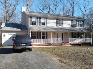 384 Clubhouse Dr, Lusby, MD 20657