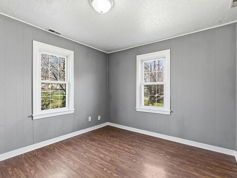 1508 E Livingston St — Photo 14