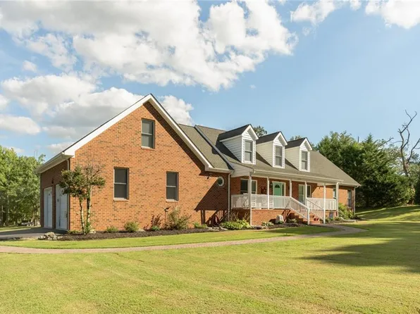 10092 Holly Forks Rd, Toano, VA 23168