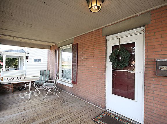 2nd image of 1028 W Galena Blvd
