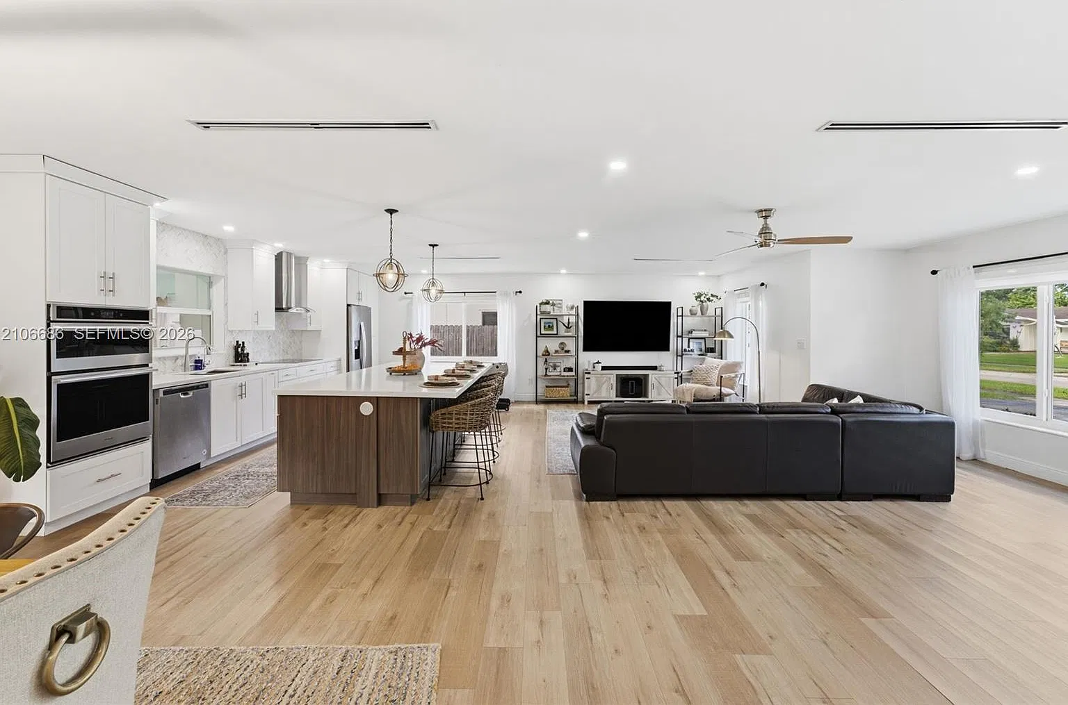 Devon-Aire Estates Sec 3 — Photo 2