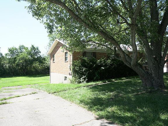 4th image of 10109 Crescent Dr