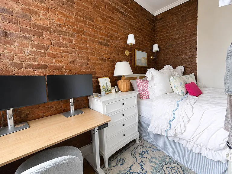 202 E 21st St #5B — Photo 5