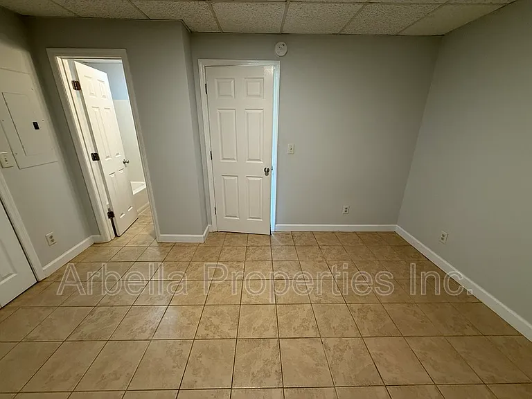 390 Erwin Hwy #3 — Photo 7