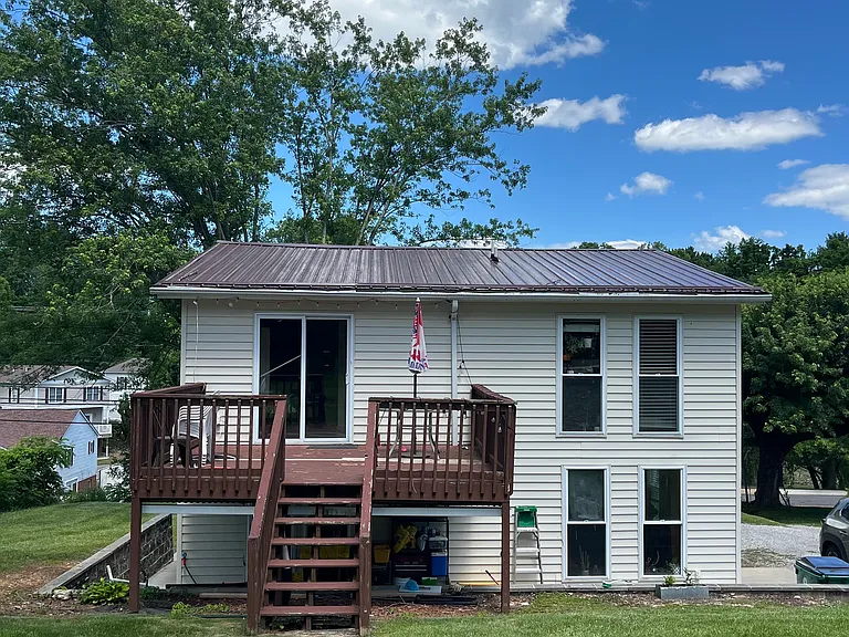 910 Giles Rd — Photo 11