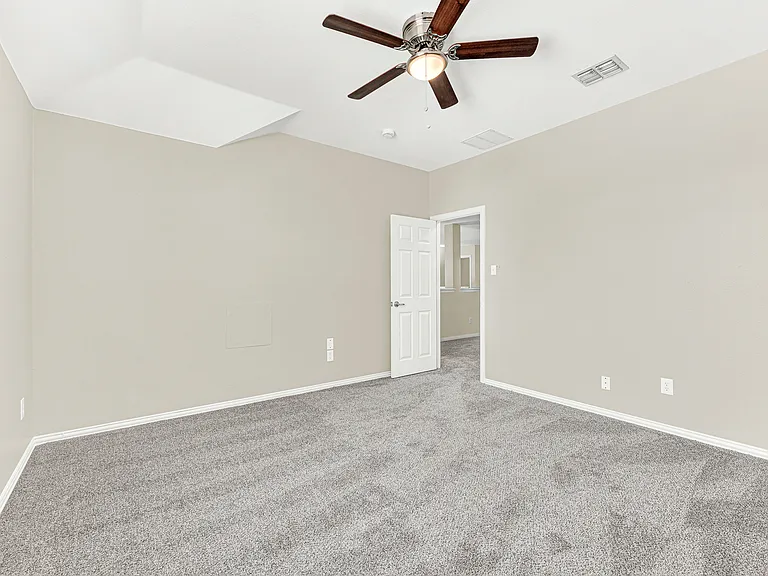 4450 Sharpsburg Dr — Photo 28