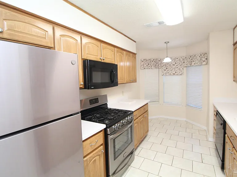 8154 Treetop Ln — Photo 4
