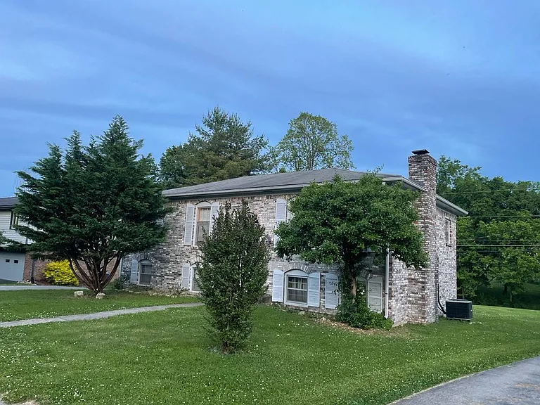 4273 Forsythe Dr — Photo 34