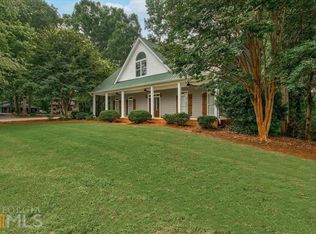 915 Rocky Creek Rd, Hampton, GA 30228