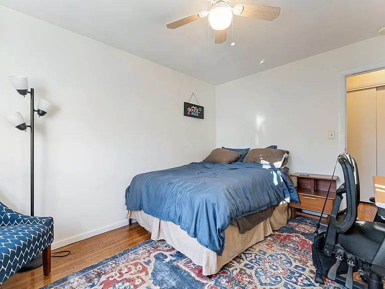 425 S Huntington Ave #16 — Photo 11