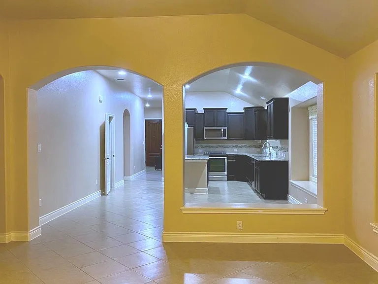 313 Summer Pointe Dr — Photo 12