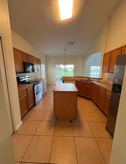 3705 Greencrest Ct — Photo 5
