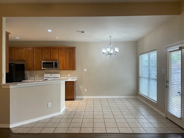 1200 Whisper Willow Dr — Photo 13