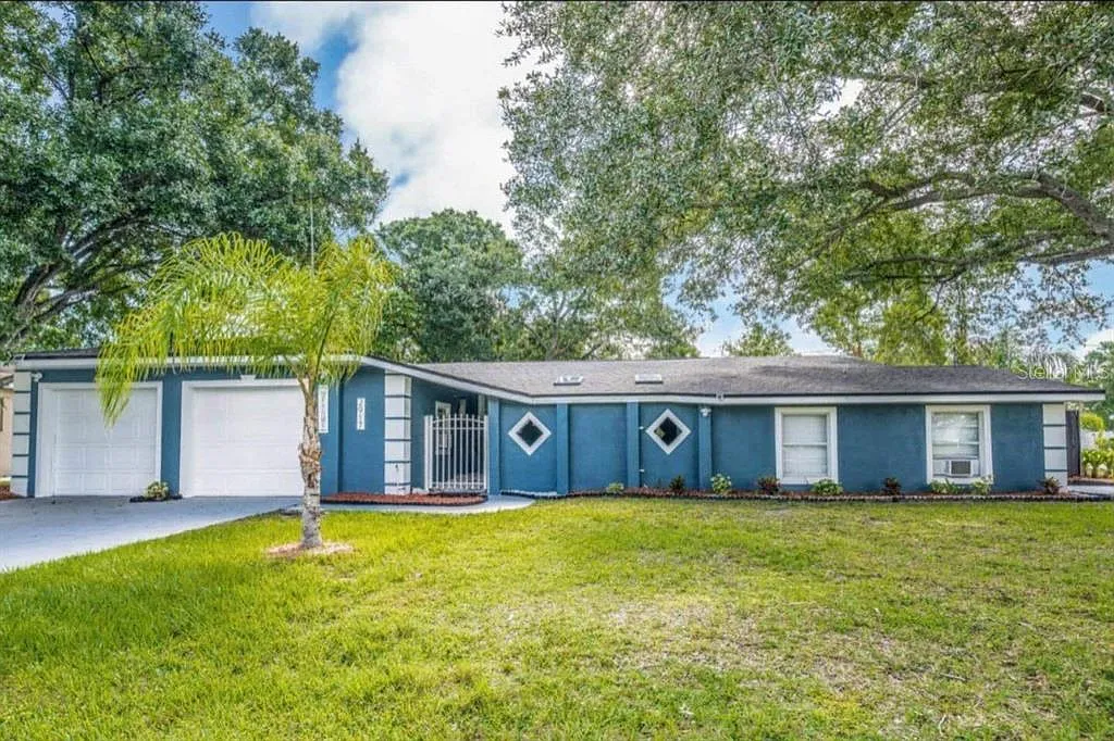 5 bed, 3.0 bath, 2752 sqft, $5,000 — Photo 1