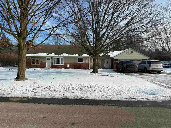 28214 Greening St, Farmington Hills, MI 48334