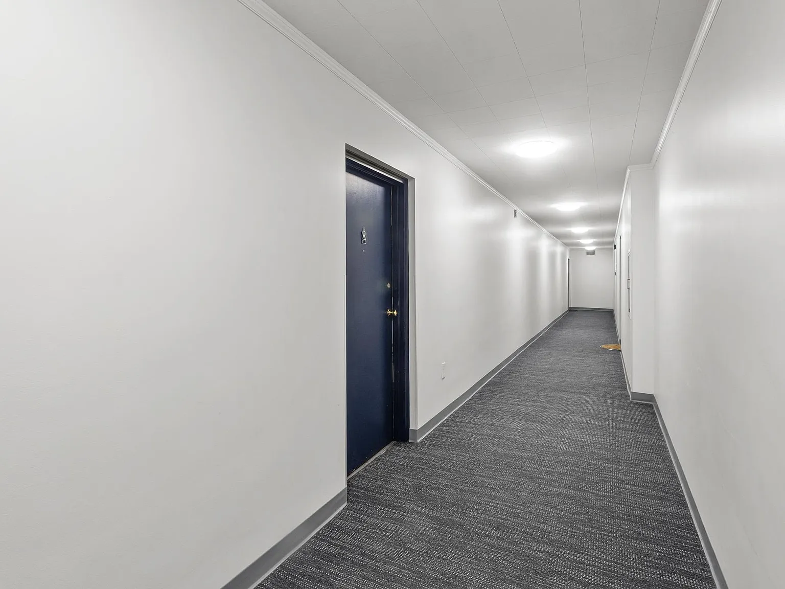 2 bed, 865 sqft, $2,049 — Photo 3