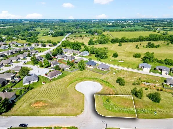2605 W Summerset Street, Ozark, MO 65721