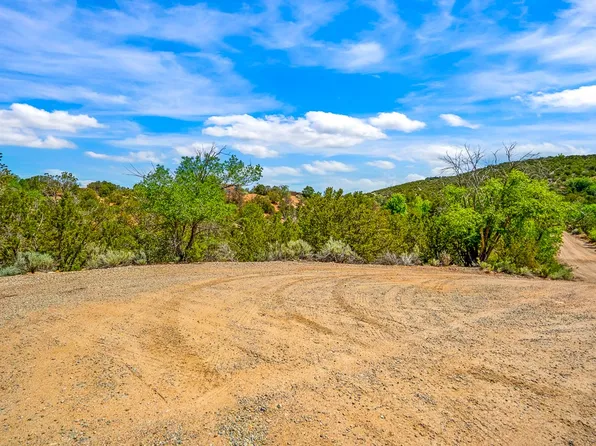 1201B Bandolina Rd, Santa Fe, NM 87501