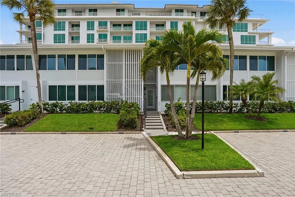 2 bed, 2.0 bath, 1150 sqft, $11,000 — Photo 1