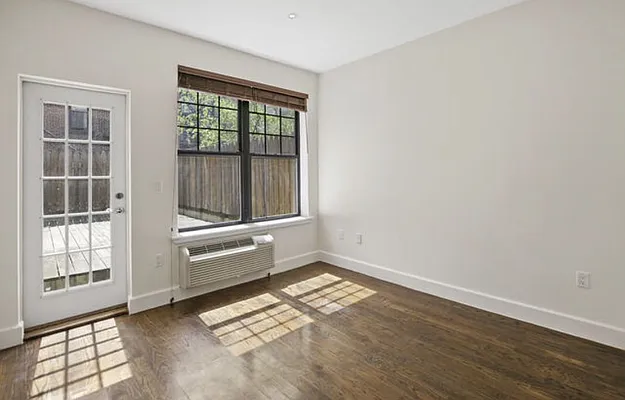 Rented by Smart City Real Estate LLC | media 7
