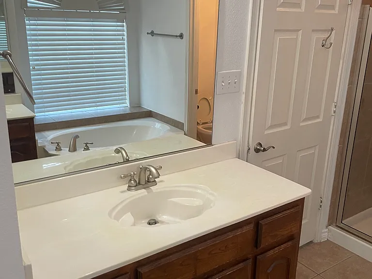 5304 Kathryn Dr — Photo 35