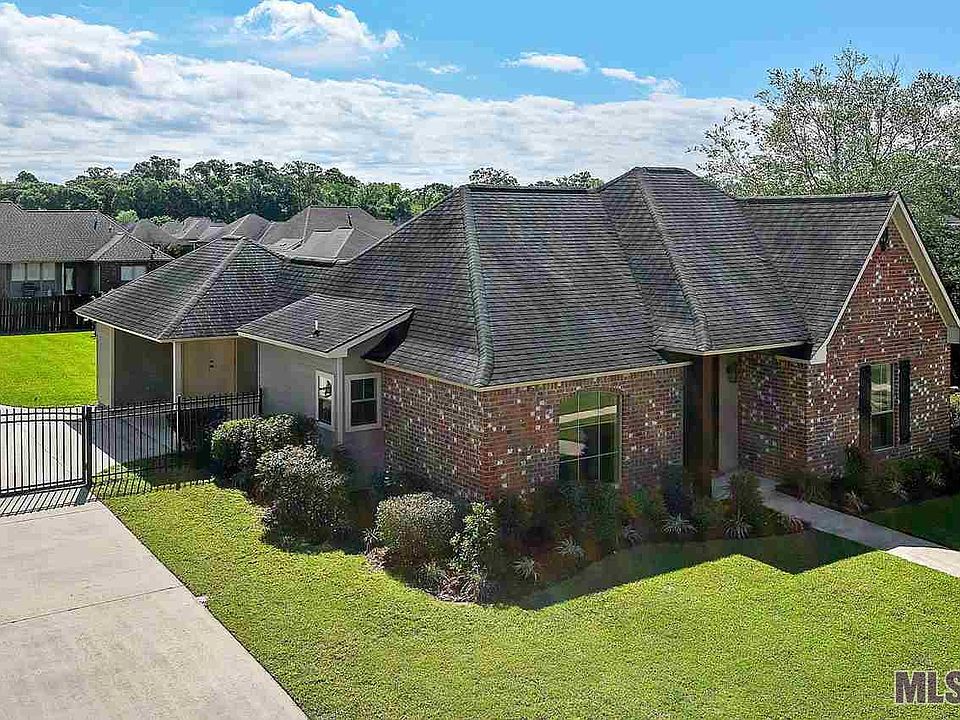 1st image of 6218 Sandy Creek Ln
