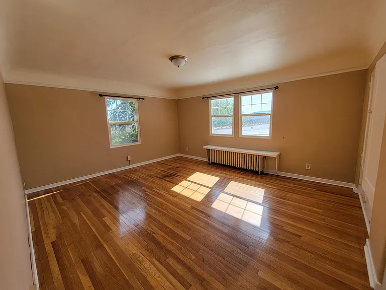 2036 Leroy St #12 — Photo 24