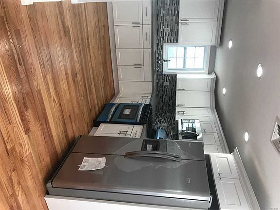 5th image of 19 Hudson Pl #2