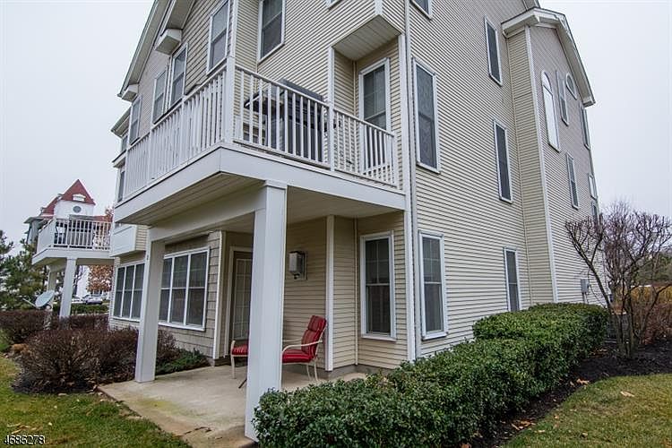 2nd image of 3 S Shore Dr