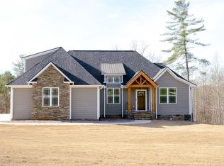 125 Golden Eagle Dr, Pickens, SC 29671