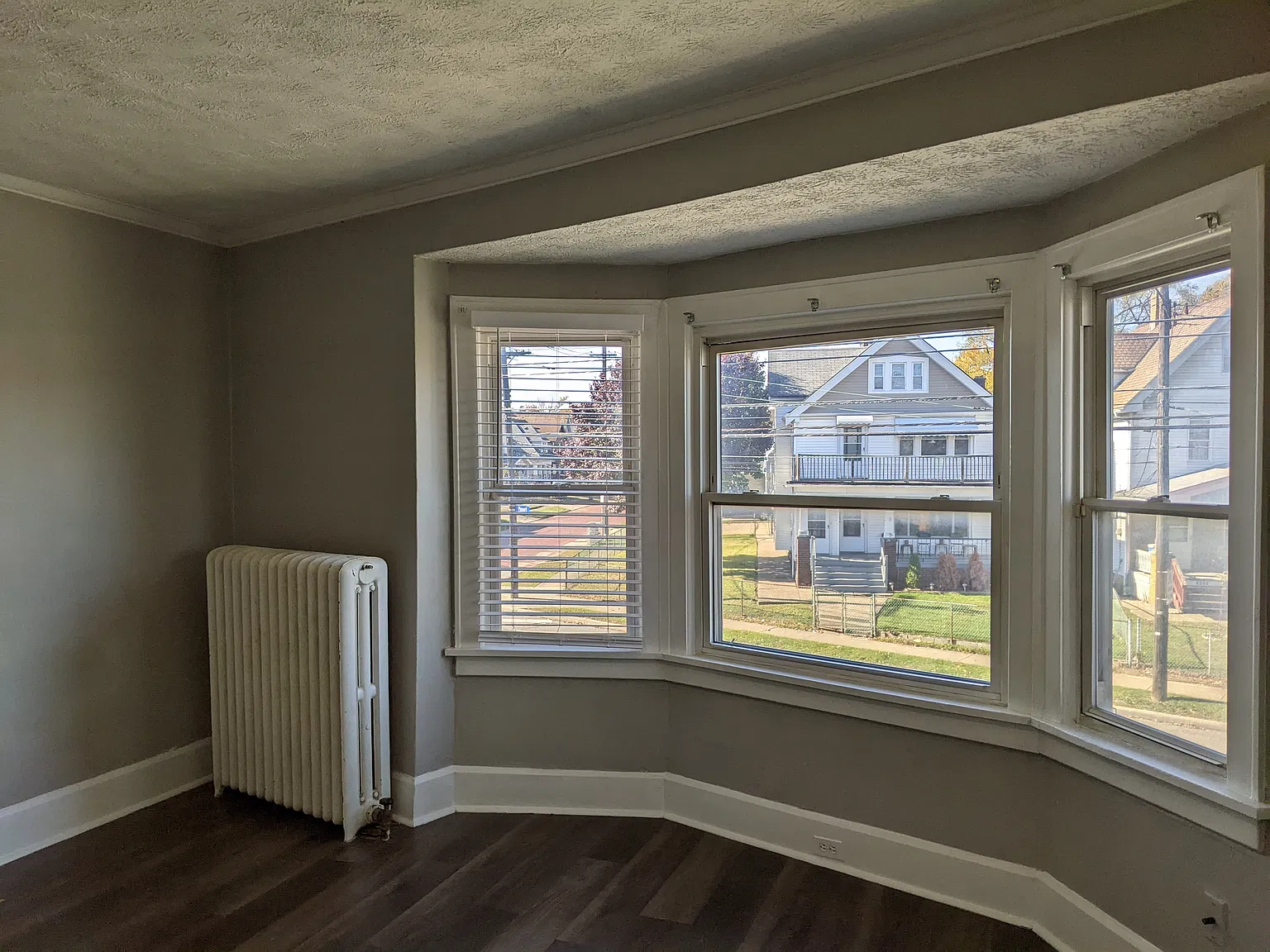 4505 Pearl Rd — Photo 4