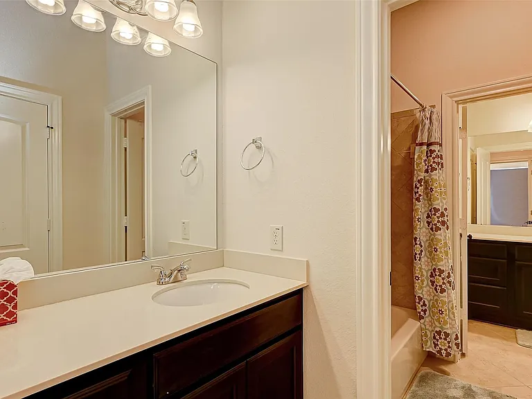 4006 Misty Waters Ln — Photo 30