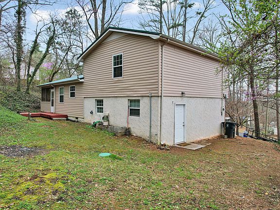 4th image of 4011 Lynncrest Dr NE